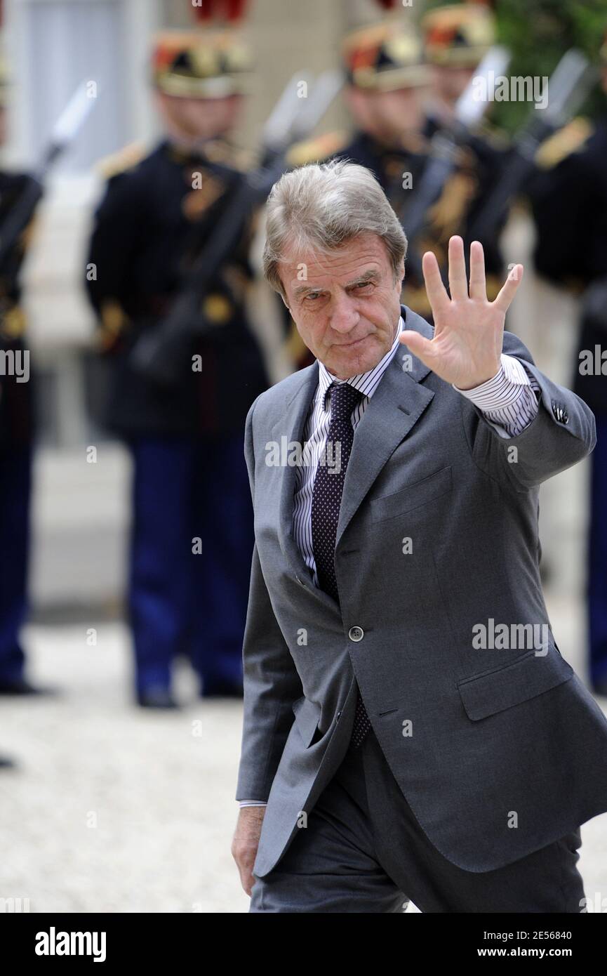 Il Ministro francese degli Affari esteri ed europei Bernard Kouchner arriva al Palazzo Elysee di Parigi, in Francia, il 12 luglio 2008. Foto di Mousse/ABACAPRESS.COM Foto Stock