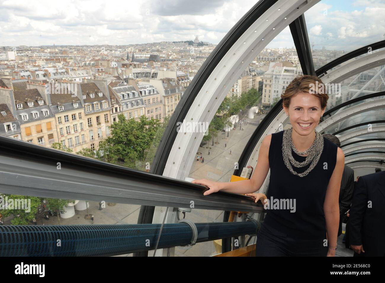 La prima Signora siriana Asma al Assad visita il Centre Georges Pompidou (noto anche come Centre Beaubourg) a Parigi, in Francia, il 13 luglio 2008. Foto di Ammar Abd Rabbo/ABACAPRESS.COM Foto Stock