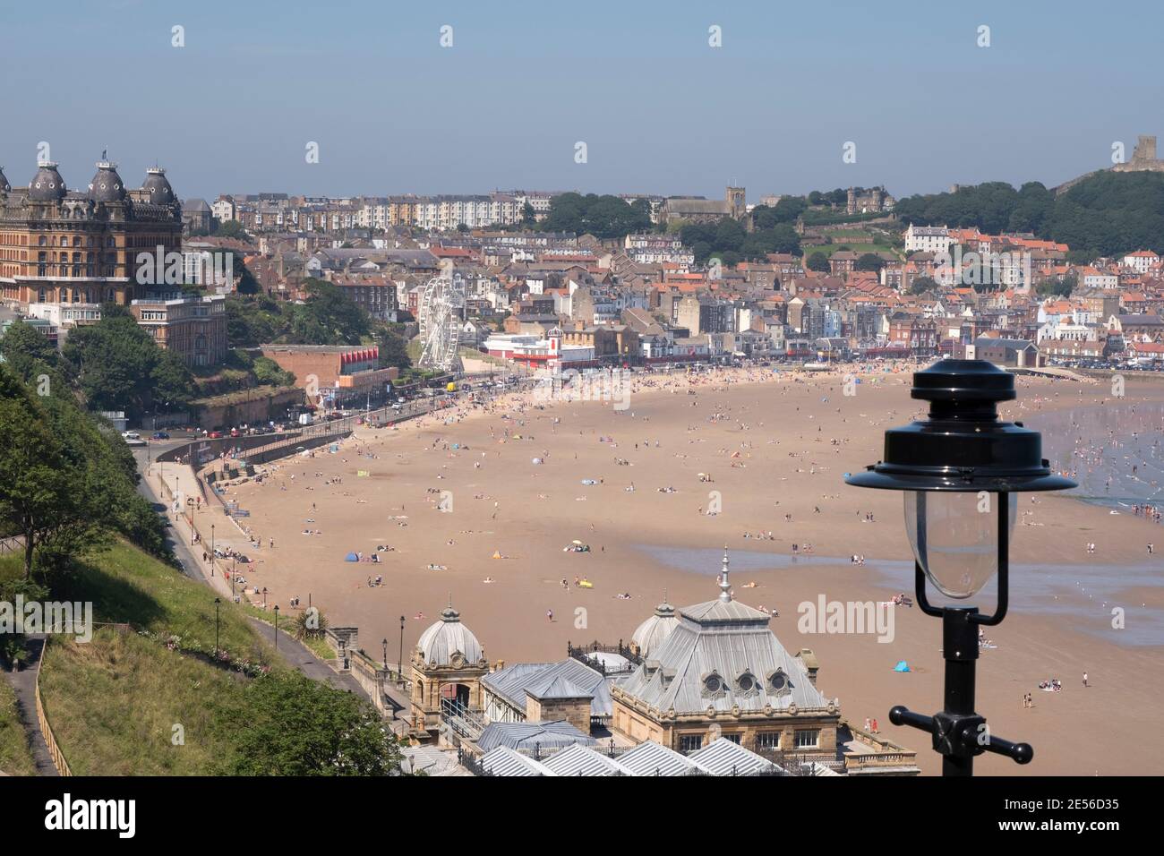 South Bay a Scarborough, sulla costa dello Yorkshire. Foto Stock