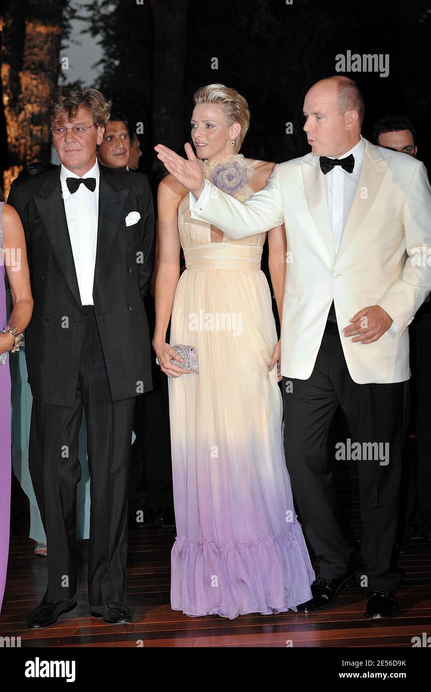 Il principe Ernst agosto di Hannover, Charlene Wittstock, principe Alberto II, arriva al sessantesimo pallone della Croce Rossa tenuto allo Sporting di Monte-Carlo, Monaco, il 1° agosto 2008. Foto di Thierry Orban/ABACAPRESS.COM Foto Stock