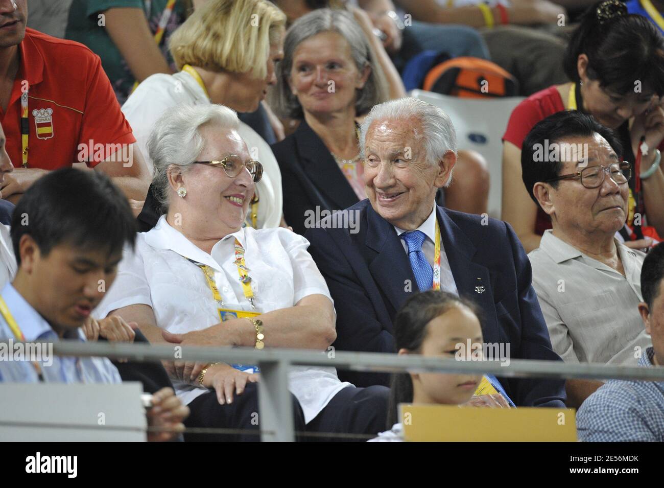 La principessa Dona Pilar di Borbon con Juan Antonio Samaranch guarda la partita spagnola Rafael Nadal contro l'australiano Lleyton Hewitt una partita di tennis maschile del secondo round per i Giochi Olimpici di Pechino 2008 il 12 agosto 2008. Foto di Gouhier/Hahn/Nebinger/ABACAPRESS.COM Foto Stock