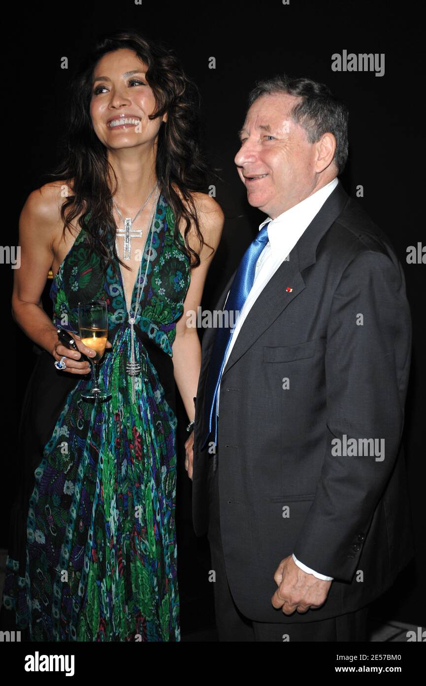 Jean Todt, Michelle Yeoh e Alberto Torres partecipano a una festa per promuovere il nuovo cellulare Vertu firma al Petit Palais di Parigi, Francia il 11 settembre 2008. Foto Thierry Orban/ABACAPRESS.COM Foto Stock