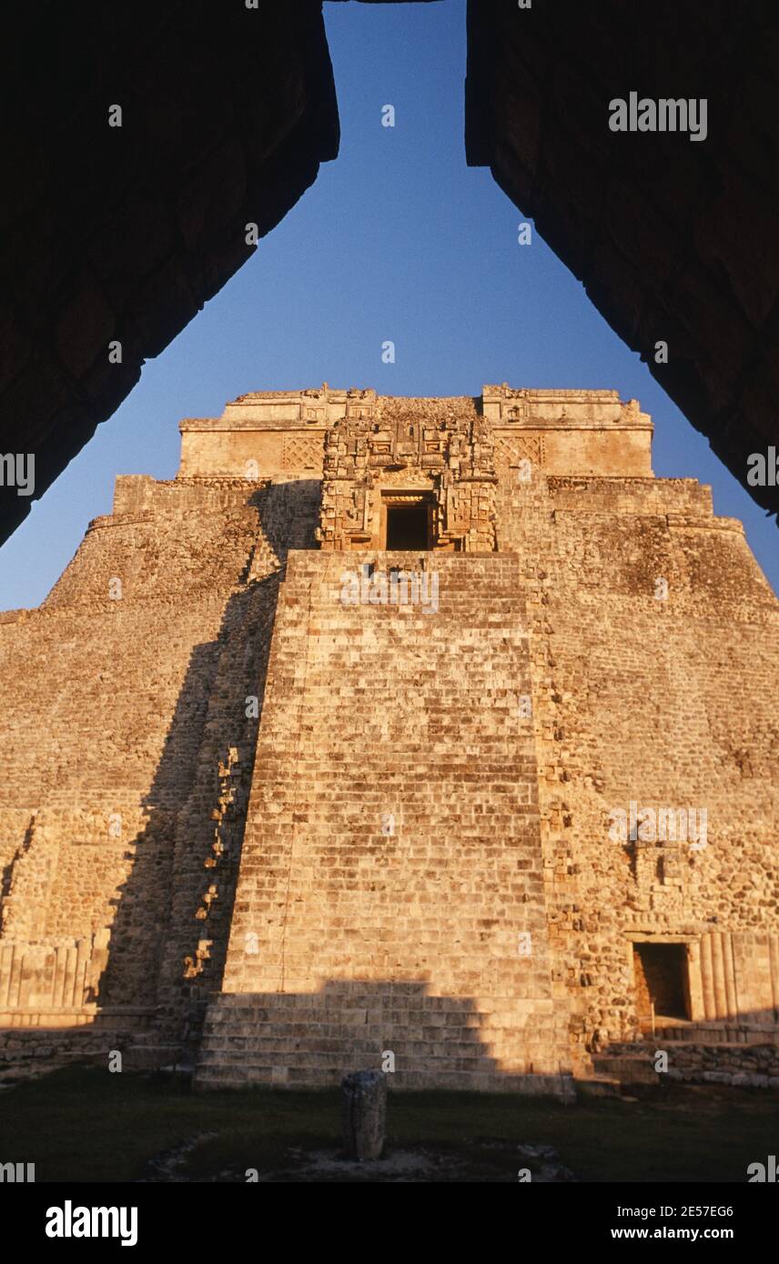 Uxmal, la Pyramida del Adivino, la leggenda ha che è stato costruito da un mago nano governante in una notte, Foto Stock