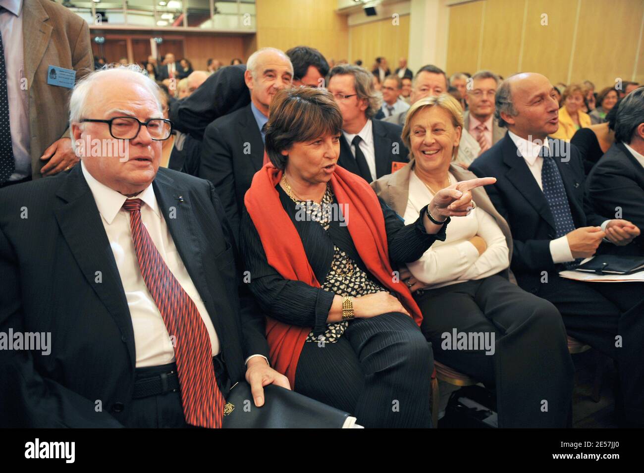 Pierre Mauroy, Martine Aubry, Marylise Lebranchu e Laurent Fabius durante una riunione del consiglio nazionale del partito per la leadership del partito socialista a la Mutualite a Parigi, in Francia, il 23 settembre 2008. Foto di Mousse/ABACAPRESS.COM Foto Stock