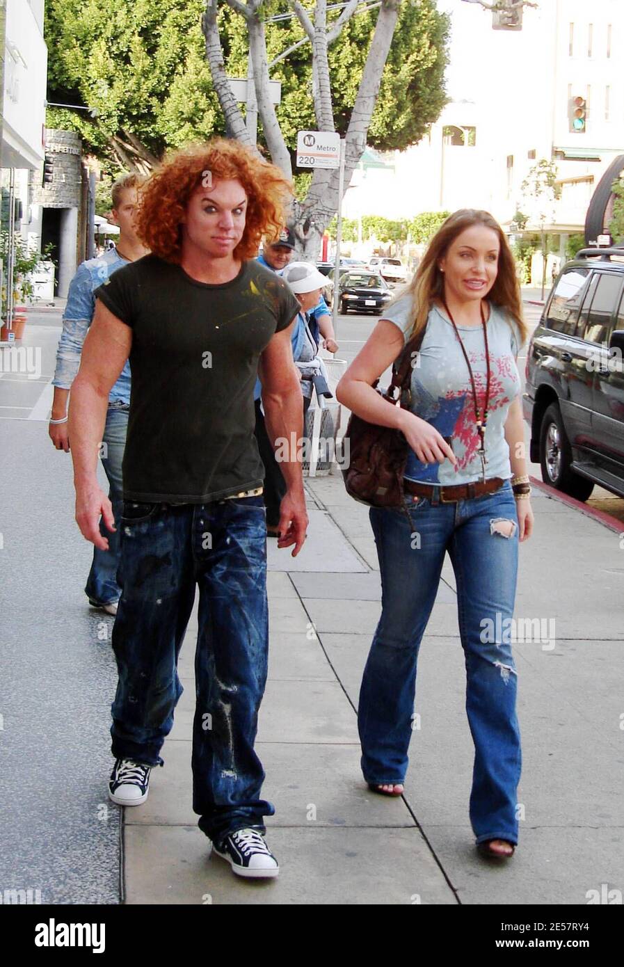 Carota Top (alias Scott Thompson) e gal pal Prowl Robertson Blvd, Beverly Hills, CA, 1/9/07 [[mar]] Foto Stock