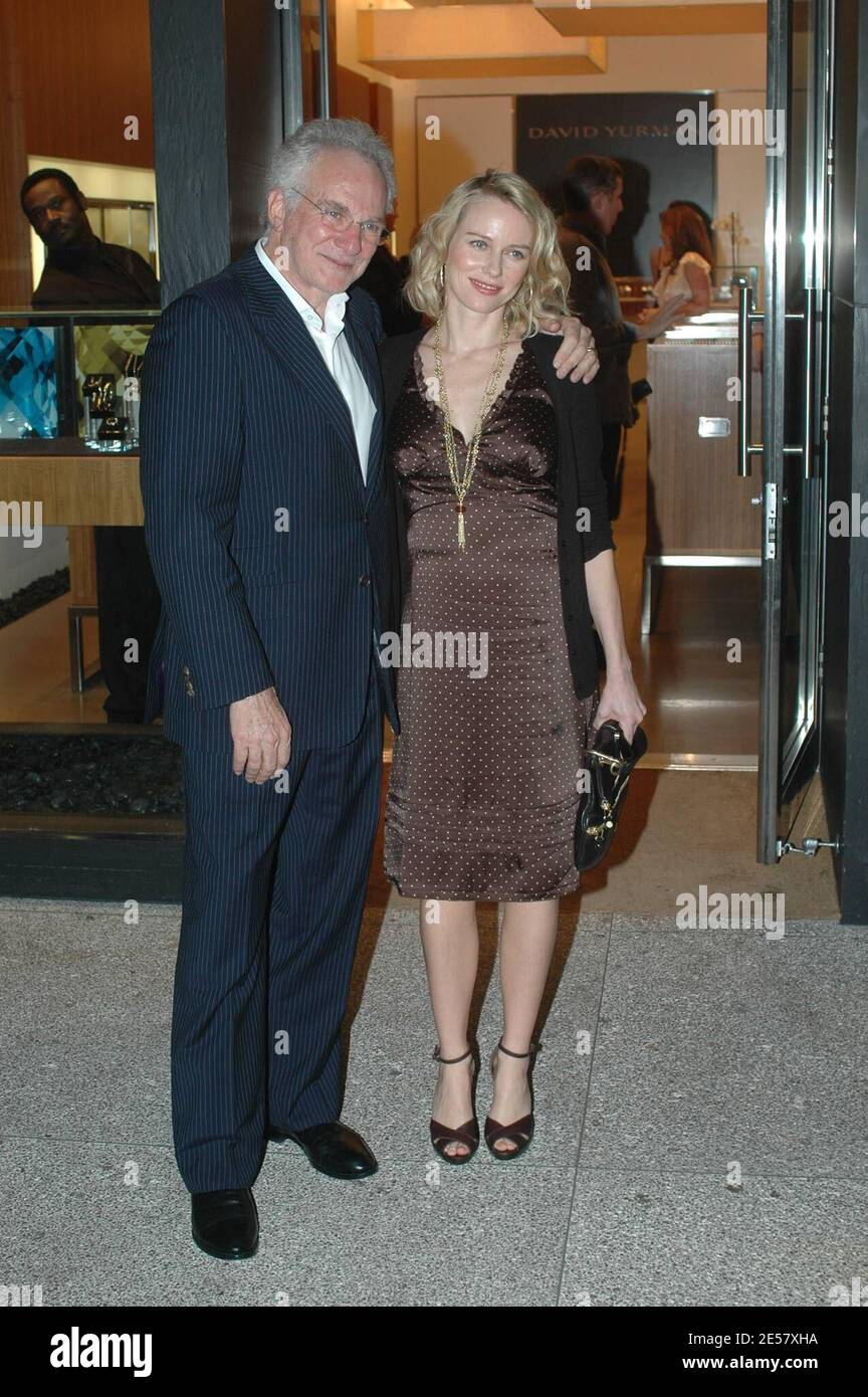 L'attrice Naomi Watts partecipa alla National Foundation for the Advancement of the Arts (NFAA). Sybil e David Yurman premiano Elizabeth Eicher, vincitrice del David Yurman NFAA Award 2007 in Visual Arts, Naomi & David ha consegnato il premio. Bal Harbour Shops, Miami, FL, 2/2207. [[ccb]] Foto Stock