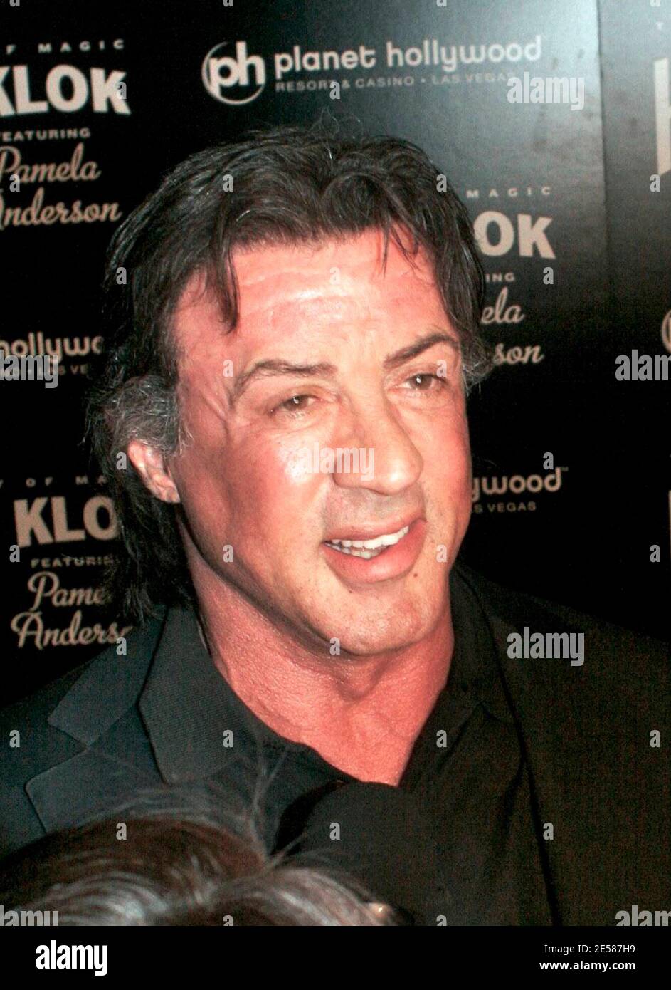 Sylvester Stallone al 'la bellezza della magia' presso il Planet Hollywood Resort & Casino Theatre per le arti dello spettacolo. Lo spettacolare palcoscenico combina le illusioni di Klok, fresco del suo tour europeo esaurito, Con illusioni nuove di zecca create solo per Las Vegas e l'elettrizzante Anderson in una produzione completamente nuova e unica. Las Vegas, Nevada. 6/2/07. [[gar]] Foto Stock