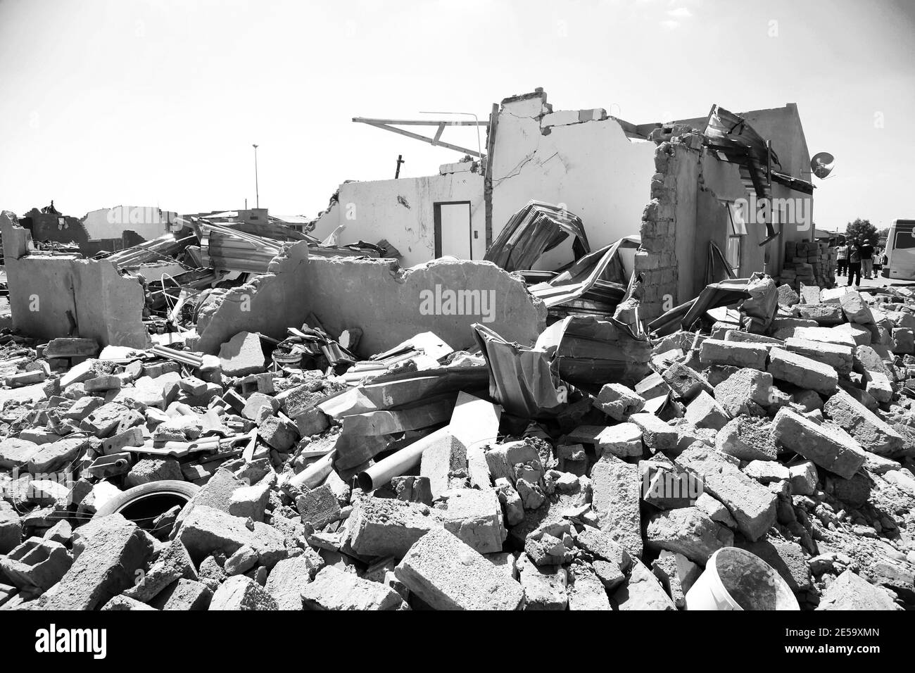 JOHANNESBURG, SUDAFRICA - 05 gennaio 2021: Johannesburg, Sudafrica - 04 2011 ottobre: Tornado ha danneggiato le case in una piccola cittadina del Sudafrica Foto Stock