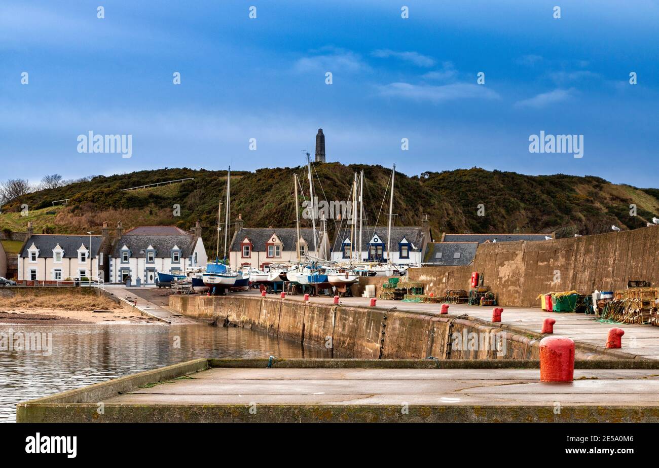 FINDOCHTY MORAY COSTA LA ZONA DEL PORTO DELLA SCOZIA CON GLI YACHT MEMORIZZATI IL QUAY Foto Stock