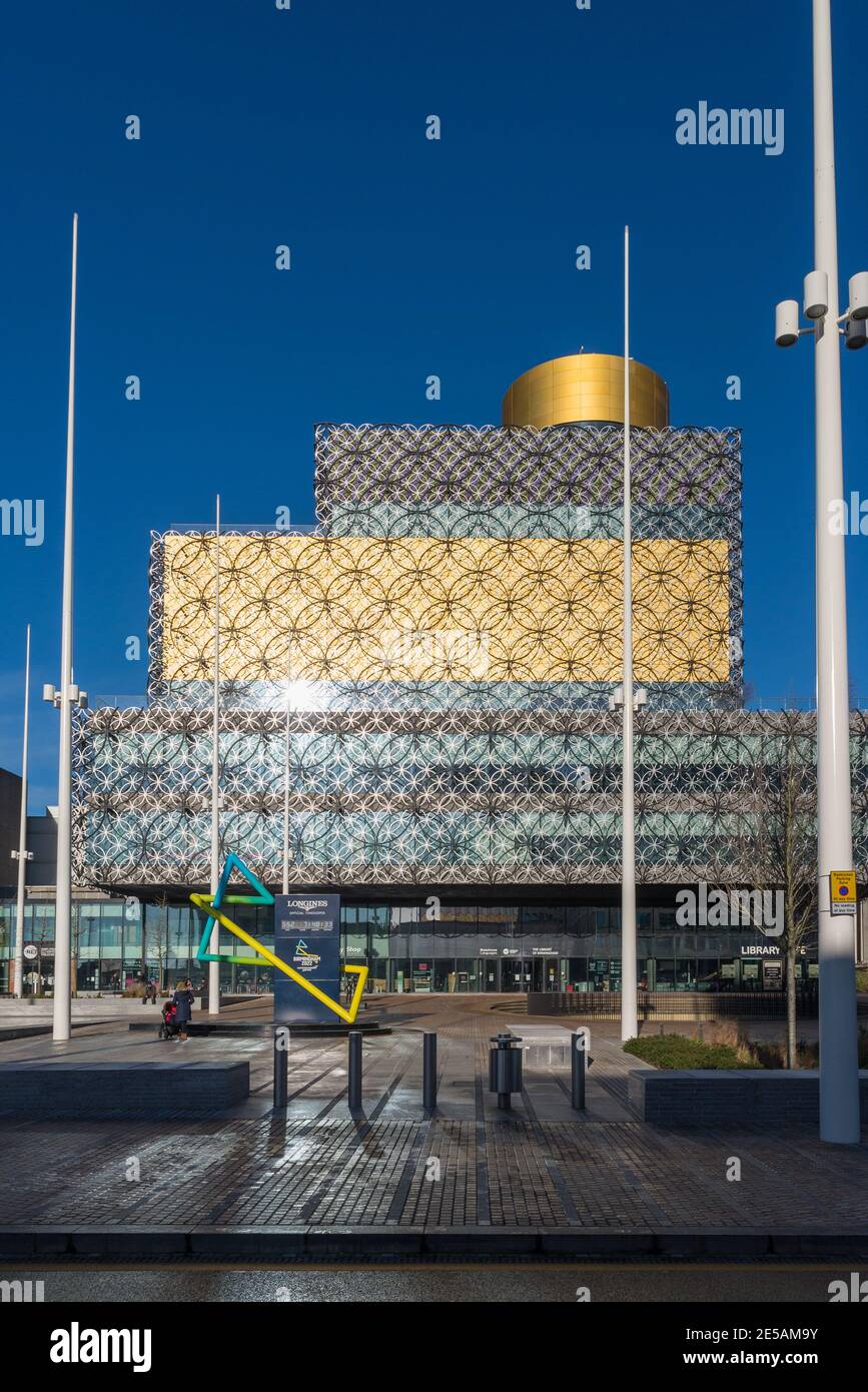 L'impressionante edificio moderno della Biblioteca di Birmingham in Centenary Square, Birmingham, Regno Unito Foto Stock