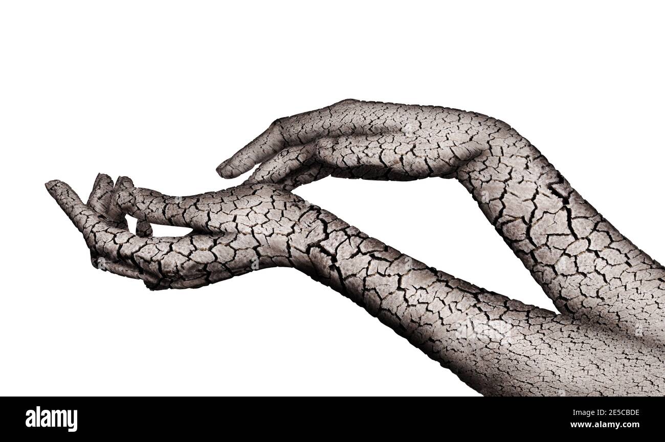 Il concetto di mani asciutte fatte di terreno fessurato mostra secchezza della pelle di una donna Foto Stock