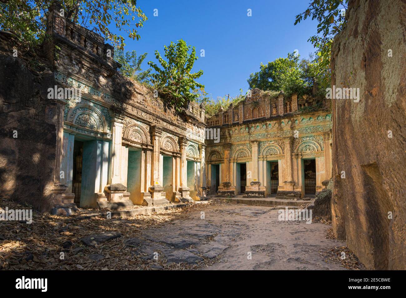 Esterno della pagoda alle grotte HPO Win Daung (Aka Phowintaung Caves), Foto Stock