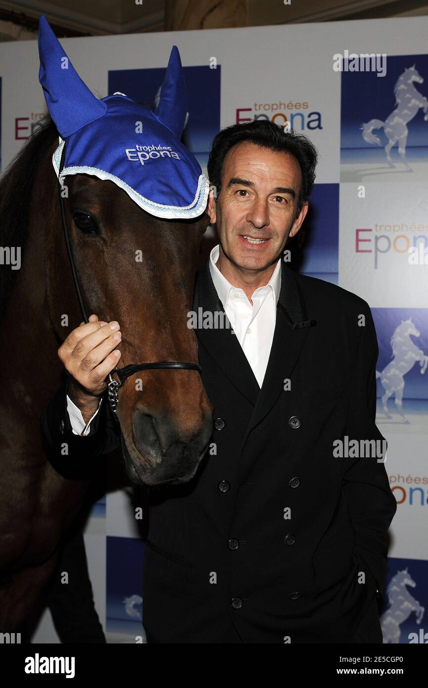 Robin Renucci arriva alla cena di gala del 15° Festival Epona di Cabourg, in Francia, il 11 ottobre 2008. Foto di Mehdi Taamallah/ABACAPRESS.COM Foto Stock