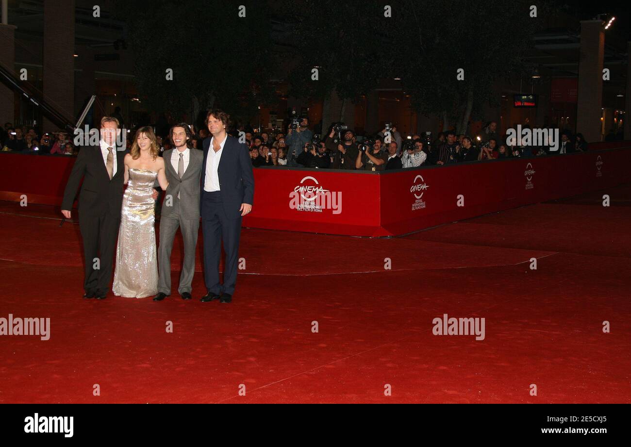 US attrice Jessica Biel arriva sul tappeto rosso per la proiezione 'Easy Virtue' nell'ambito del terzo 'Rome Film Festival' a Roma, Italia, il 27 ottobre 2008. Foto di Denis Guignebourg/ABACAPRESS.COM Foto Stock