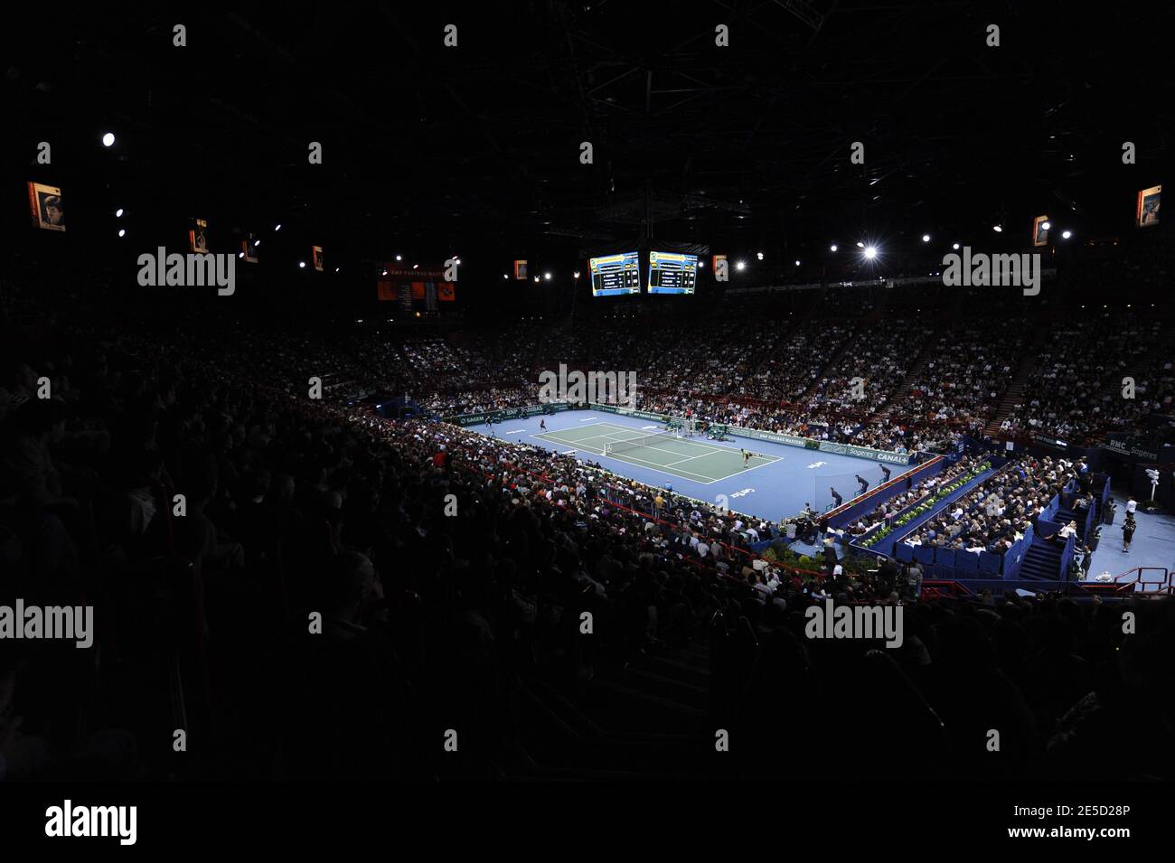 Vista del torneo di tennis indoor BNP Paribas Masters al Palais Omnisports Paris-Bercy a Parigi, Francia, il 1° novembre 2008. Foto di Henri Szwarc/Cameleon/ABACAPRESS.COM Foto Stock