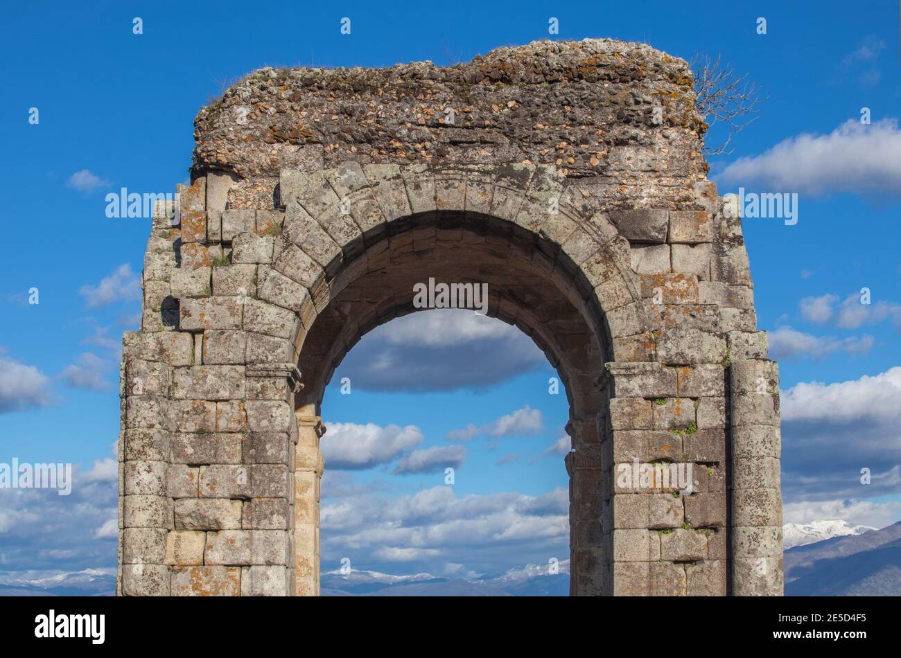 Porta di Tetrapylon di Caparra, città romana, Caceres, Extremadura, Spagna Foto Stock