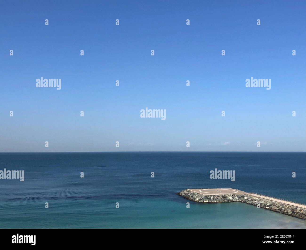 Eliporto sulla spiaggia, Ajman, Emirati Arabi Uniti Foto Stock