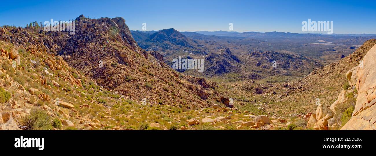 Vista sommitale dalla Granite Basin Recreation Area, Prescott National Forest, Arizona, USA Foto Stock