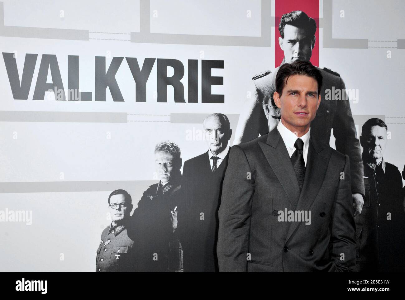 Il membro del cast Tom Cruise arriva per la prima volta di 'Valkyrie' alla Rose Hall, Time Warner Center a New York City, NY, USA il 15 dicembre 2008. Foto di Gregorio Binuya/ABACAPRESS.COM Foto Stock