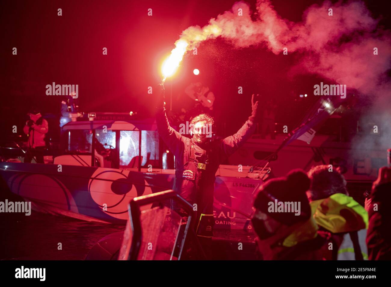 Charlie Dalin (fra) navigando sull'Imoca Apivia terminando il Vendee Globe 2020-2021 in 80 giorni 06 ore 15 minuti E 47 / LM Foto Stock