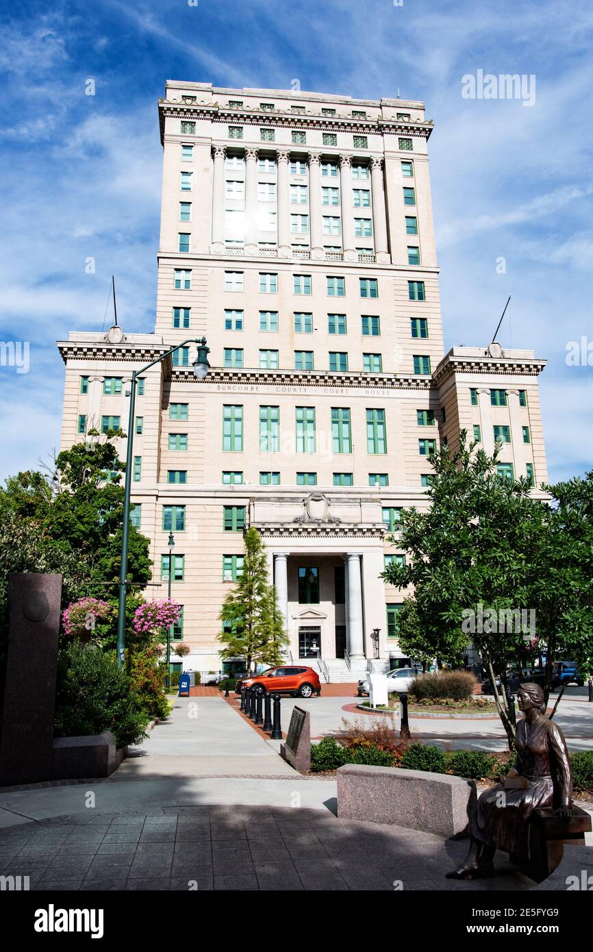 Asheville, North Carolina/USA-6 settembre 2018: Il tribunale della contea di Buncombe nel centro di Asheville. Foto Stock