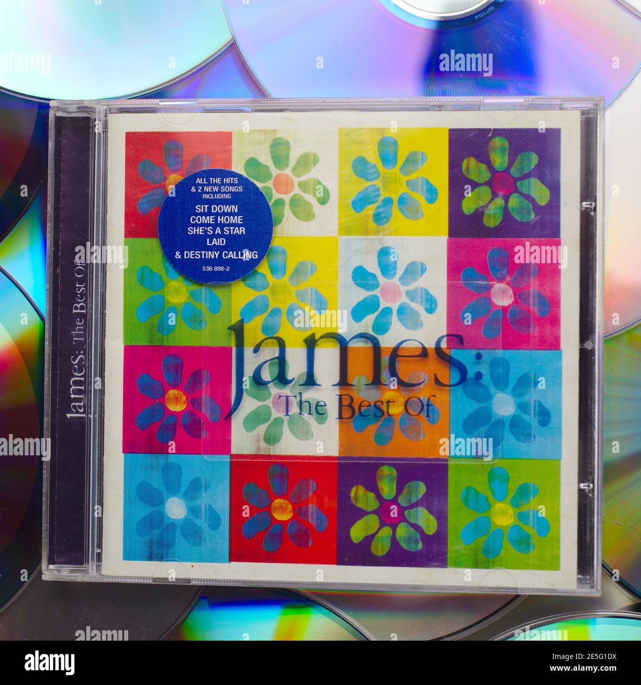 Una copia dell'album The Best of James su CD Foto Stock