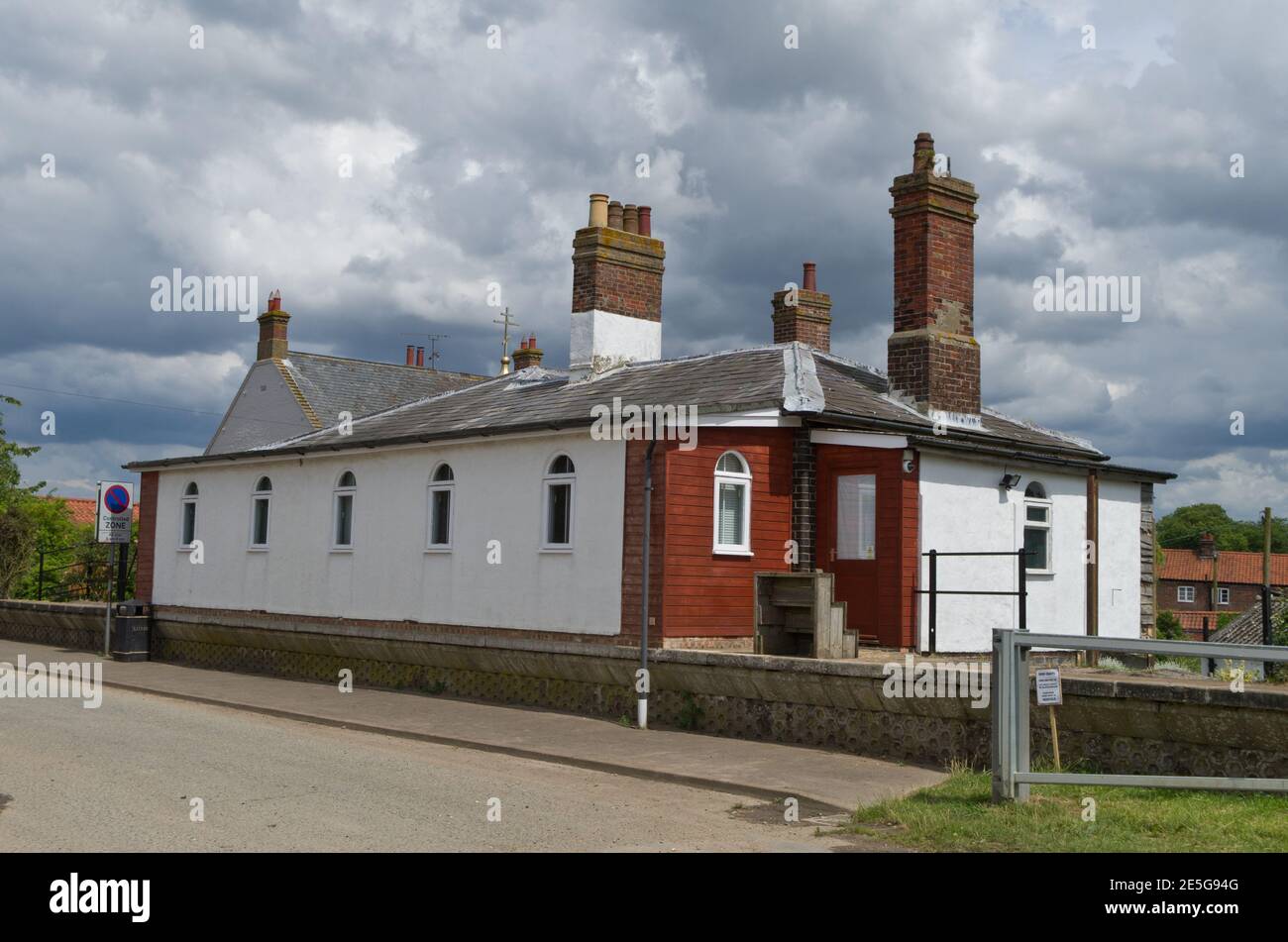 St Seraphim's Chapel, un tempo una vecchia stazione ferroviaria, Little Walsingham, Norfolk, Regno Unito; ospita anche la Icon Gallery e il Railway Heritage Museum Foto Stock