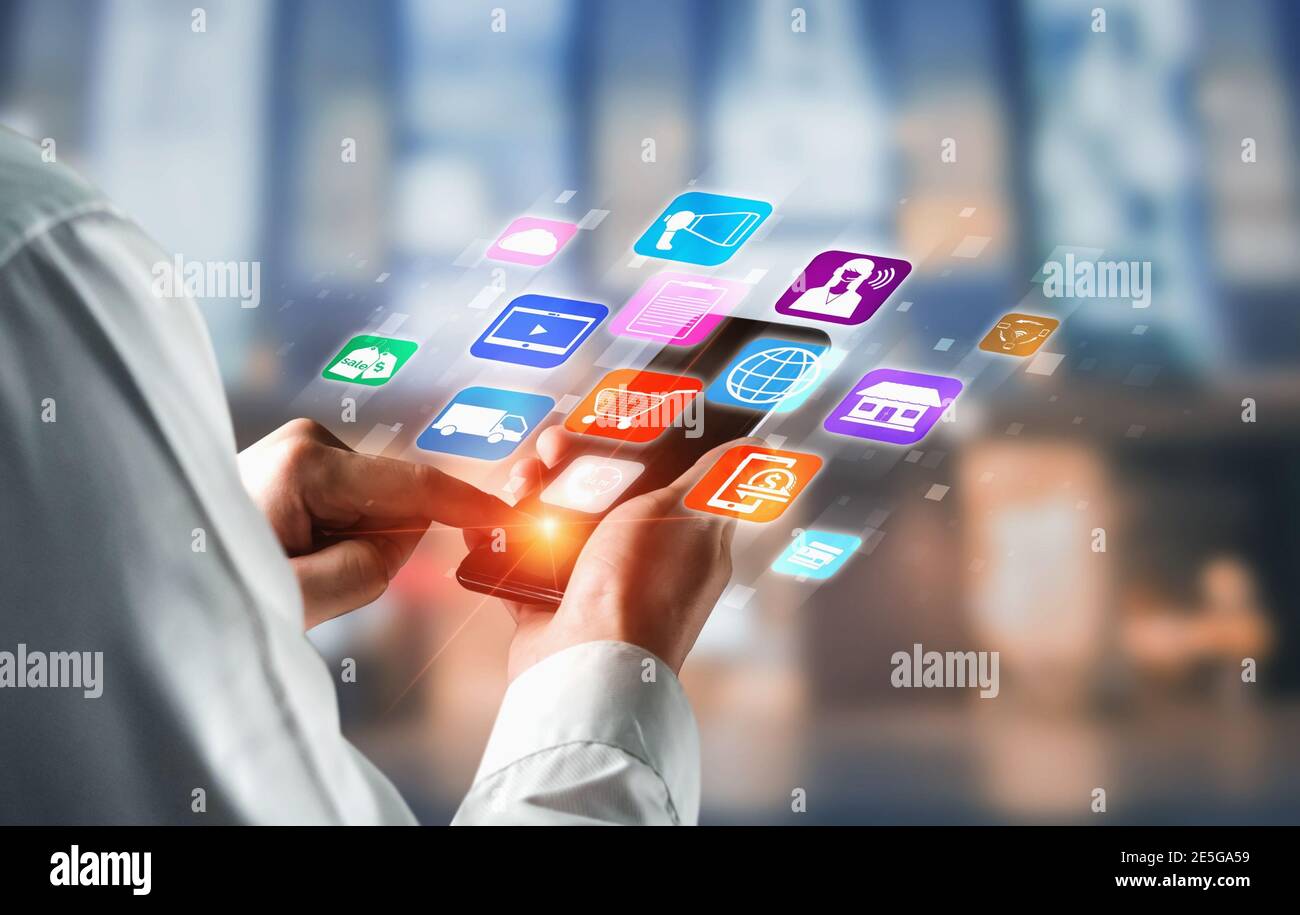 Omni La tecnologia di canale di online retail business. Il marketing multicanale su social media piattaforma di rete di offrire un servizio di pagamento via internet, di canale Foto Stock