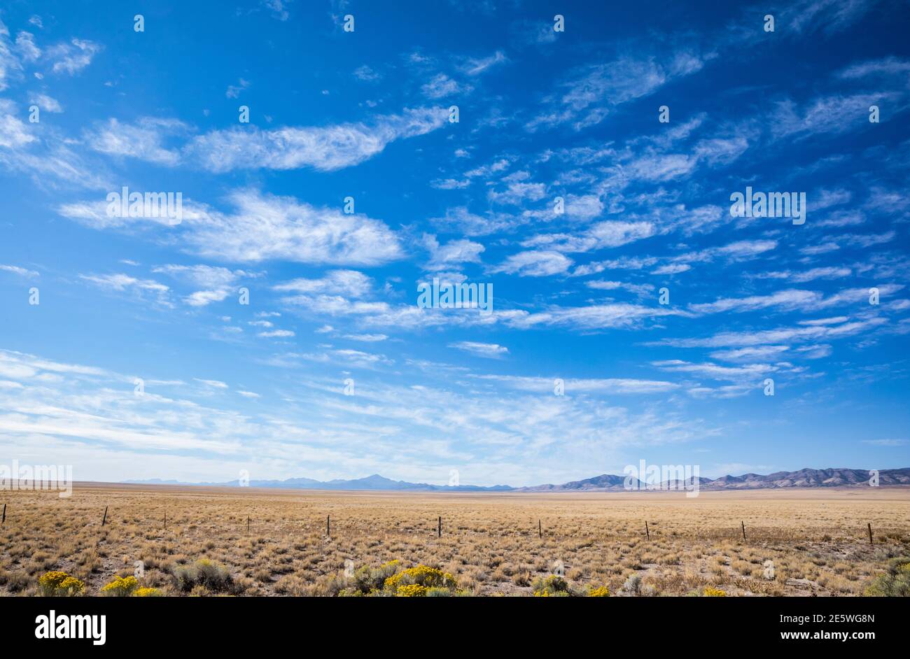 Lungo l'autostrada 21 a Beaver County, Utah occidentale, USA. Foto Stock