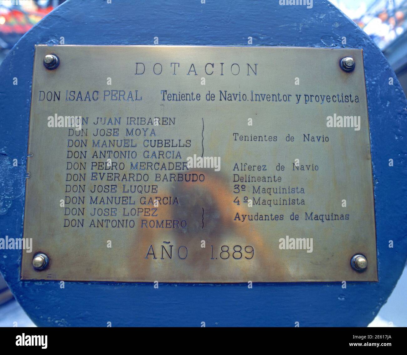 PABELLON DE MURCIA - PLACA CON LOS NOMBRES DE LA TRIPULACION DEL TORPEDERO SUBMARINO PERAL- 1889. Location: ITALY-92. Siviglia. Siviglia. SPAGNA. Foto Stock