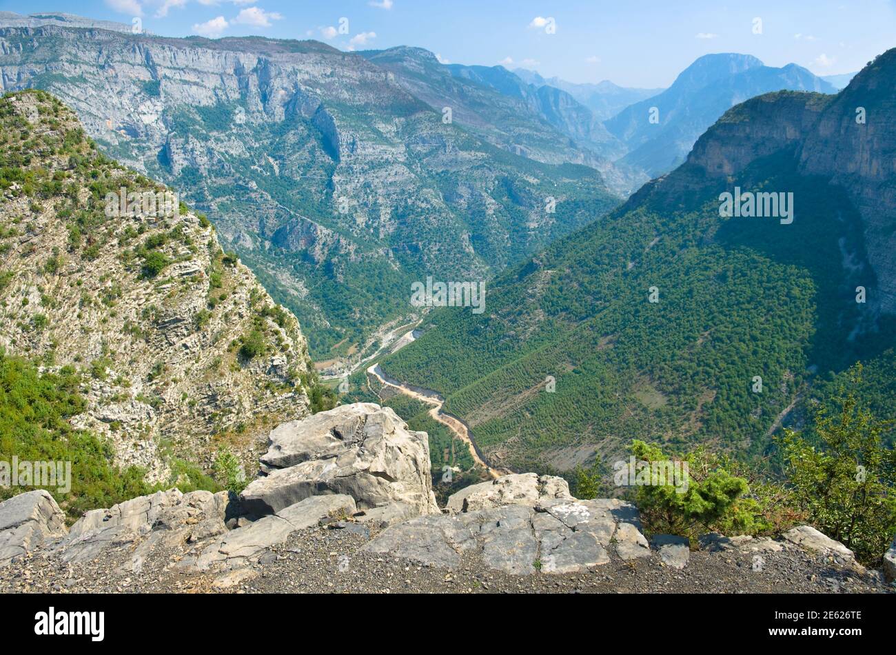 Canyon CEMI dal Passo di Lagjja e Re, Valle di Kelmend - Albania Foto Stock