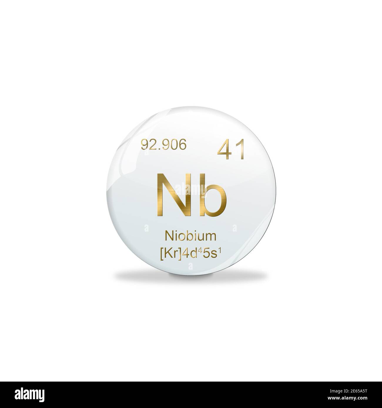 Illustrazione 3D, simbolo Niobium - Nb. Elemento del tavolo periodico su pallina bianca con segni dorati. Sfondo bianco Foto Stock