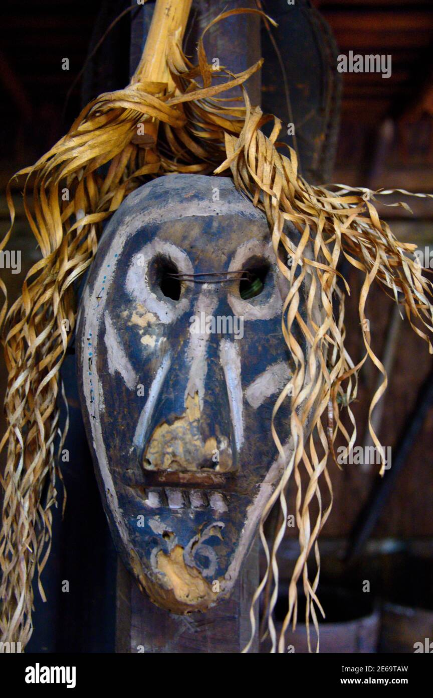 Maschera IBAN al Villaggio Culturale Sarawak Foto Stock