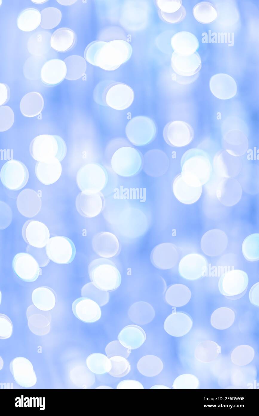 Blu chiaro e bianco vacanza bokeh astratto sfondo di Natale Foto Stock