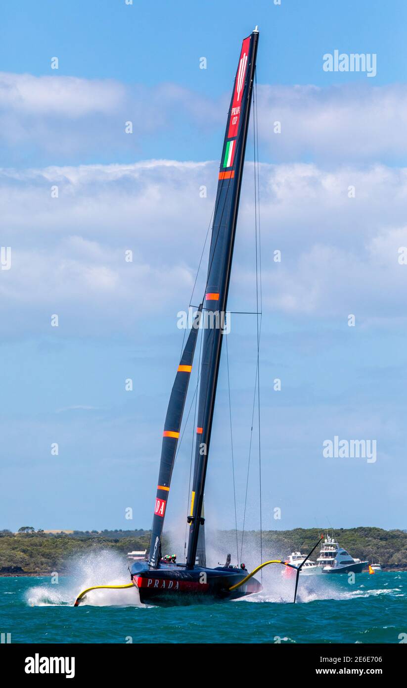 Auckland, Nuova Zelanda. 29 gennaio 2021. Luna Rossa nella semifinale della Prada Cup Credit: Imageimage/Alamy Live News Foto Stock