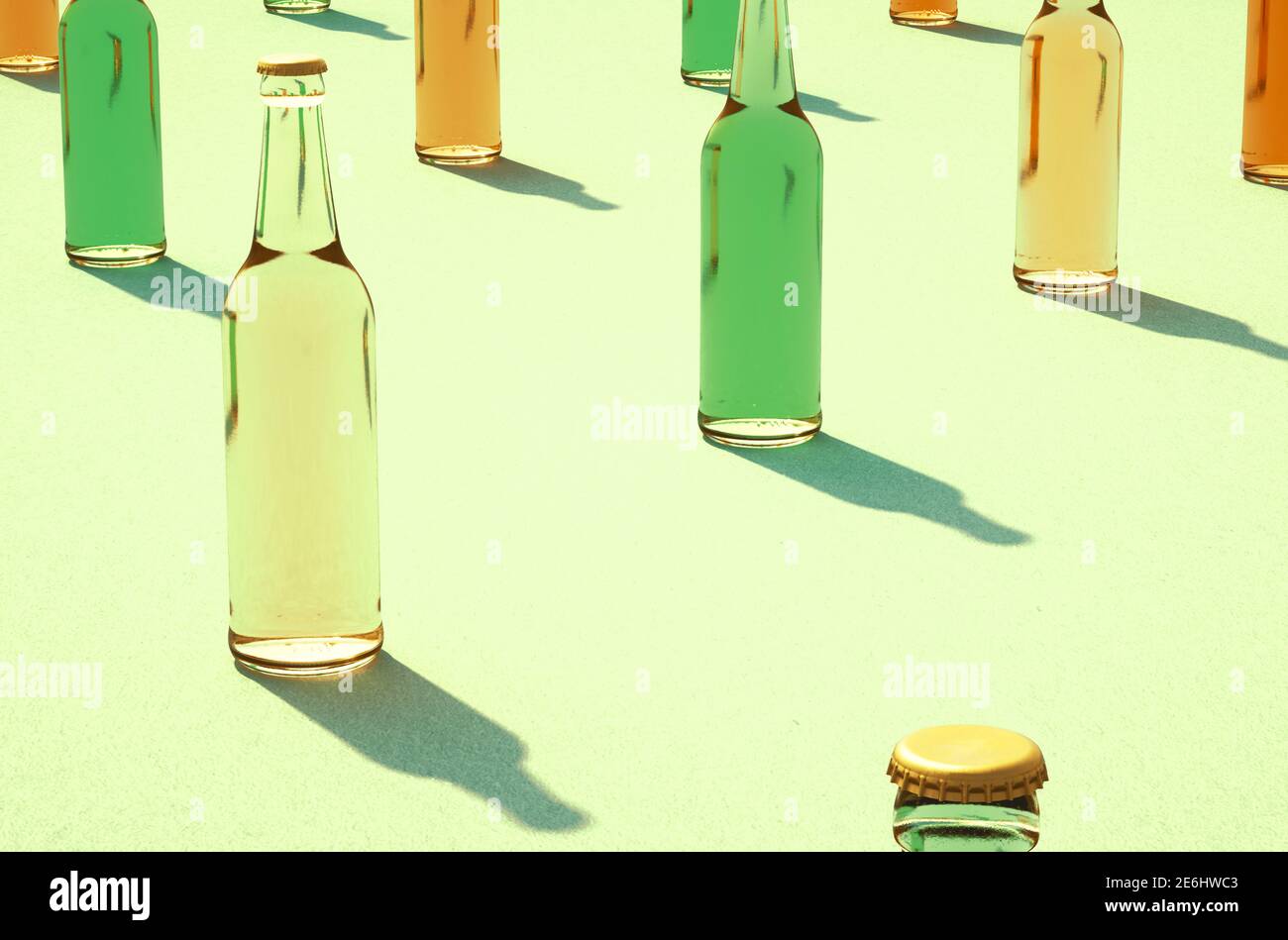 modelli 3d di bottiglie di birra in vetro con tappi e senza etichette. Ombre su superficie verde chiaro. Concetto di bottiglia di bevanda retro. Foto Stock