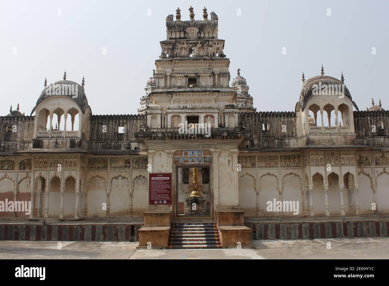 Tempio Rangji, un tempio in stile indiano del sud, dedicato al Dio indù Vishnu e uno dei famosi templi di Pushkar, Rajasthan, India. Foto Stock