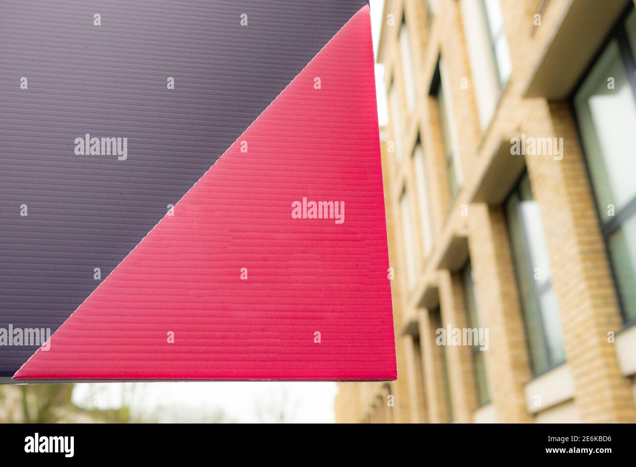 Cartello dell'agente immobiliare vuoto con spazio per la copia Foto Stock