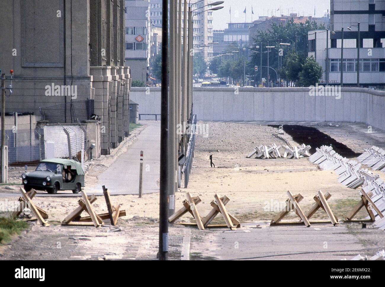Il muro di Berlino tra Berlino Est e Berlino Ovest nel 1983 Foto Stock