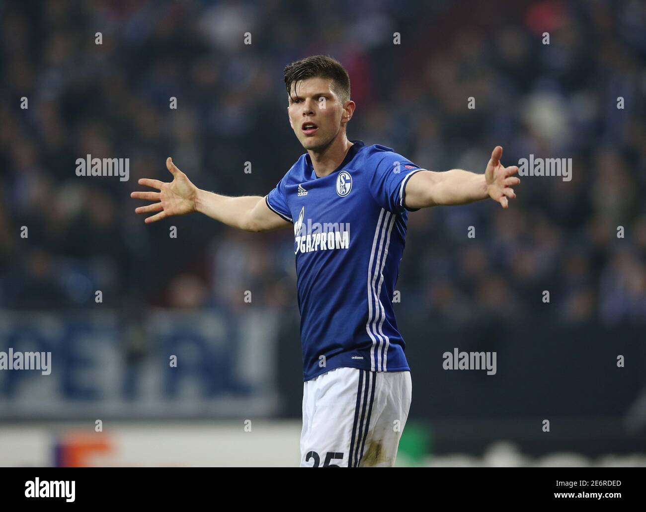 Primo: 22.02.2017, Fuvuball, 1 Bundesliga, stagione 2016/2017 UEFA, EL, Europa LEAGUE, turno intermedio, FC Schalke 04 - PAOK Salonicco 1: 1 Klaas-Jan HUNTELAAR, Schalke, gesture | usage worldwide Foto Stock