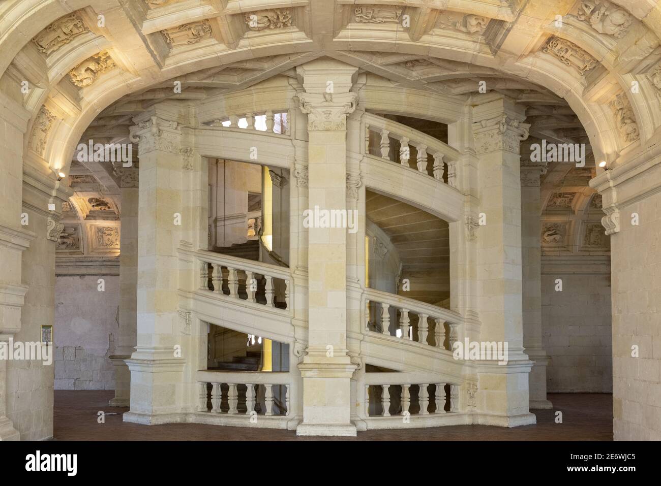 Francia, Loir et Cher, Chambord, Valle della Loira Patrimonio Mondiale dell'UNESCO, castelli della Loira, Chambord Royal Castle, doppia scalinata rivoluzione attribuita a Leonardo da Vinci Foto Stock