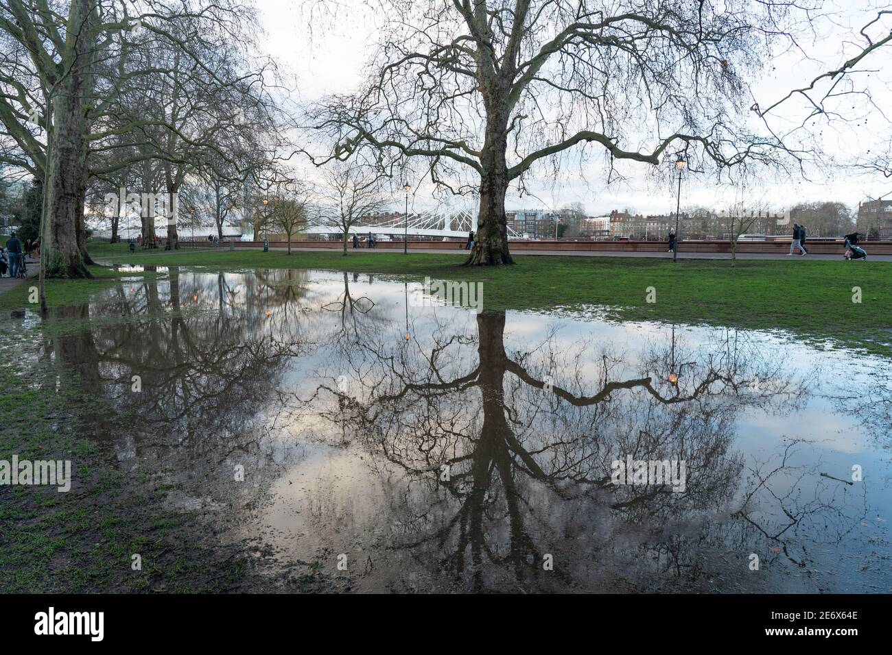 Londra, Regno Unito. 29 gennaio 2021. Inondazioni nel Battersea Park di Londra dopo una notte di pioggia intensa. Foto: Roger Garfield/Alamy Live News Foto Stock