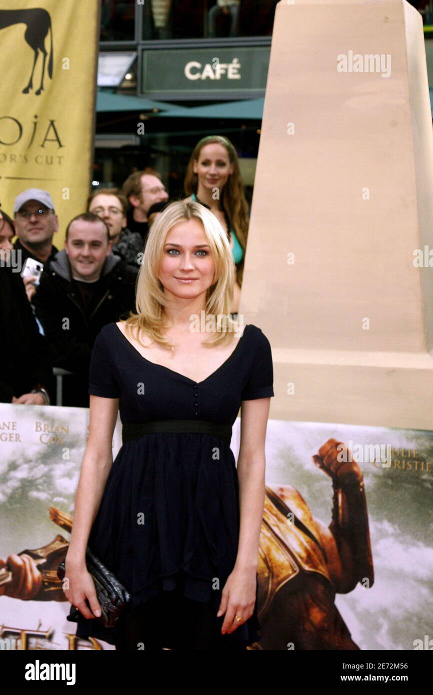 L'attrice tedesca Diane Kruger partecipa alla prima di "Troy Director's Cut" tenutasi al Sony Centre durante il 57° Festival Internazionale del Cinema "Berlinale" di Berlino, Germania, il 17 febbraio 2007. Foto di Thierry Orban/ABACAPRESS.COM Foto Stock