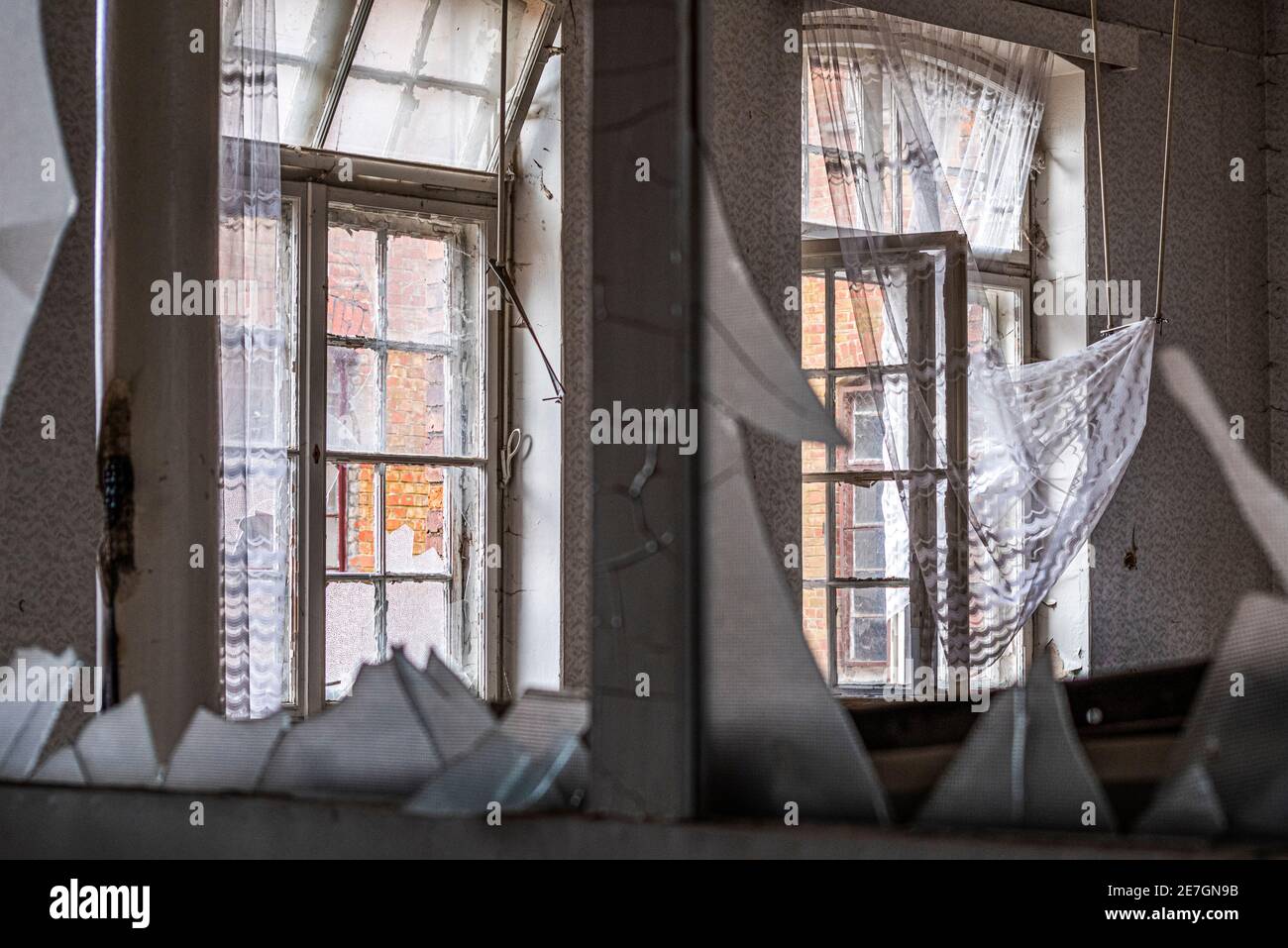 Los Place - Halbmond Teppichfabrik a Oelsnitz Vogtland kurz vor ihrem Abriss, Fotografia Urbex Foto Stock