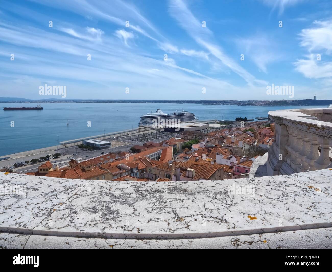 Oceania Crociere Marina nave da crociera nel porto di Lisbona In Portogallo Foto Stock