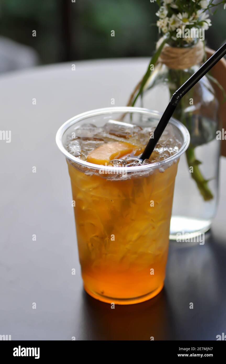 tè al limone o al mango, tè alla pesca o tè alla frutta Foto Stock