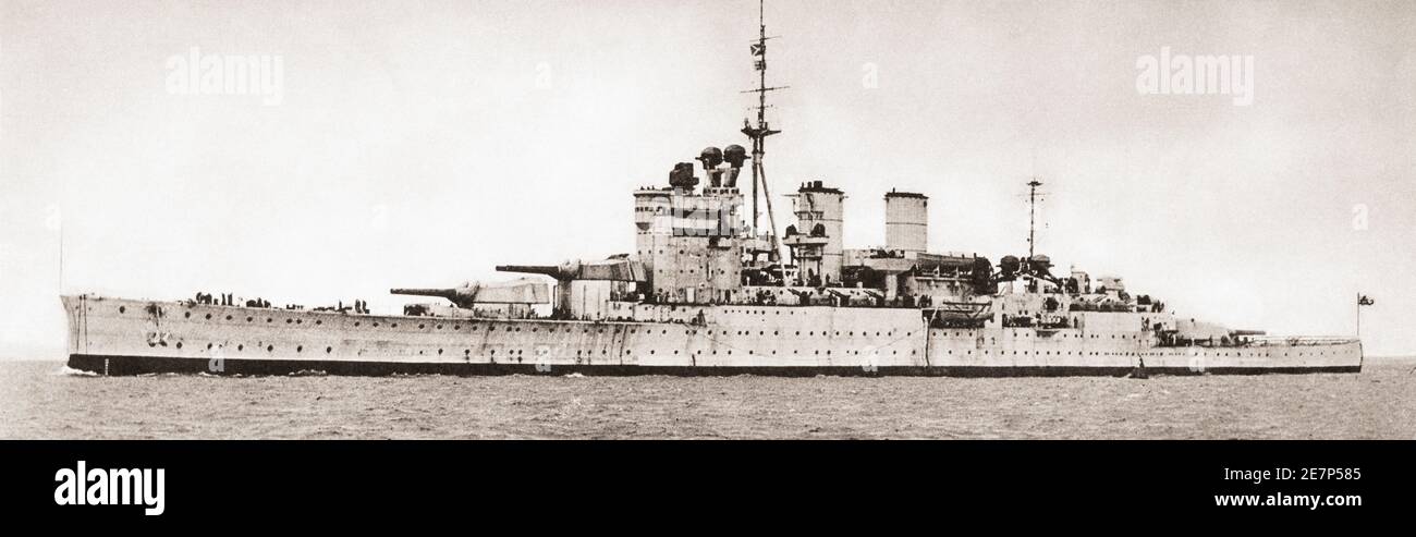 HMS renown. L'incrociatore da battaglia che combatté lo Scharnhorst in una tempesta di neve al largo di Narvik. Dalle navi da guerra britanniche, pubblicato nel 1940. Foto Stock