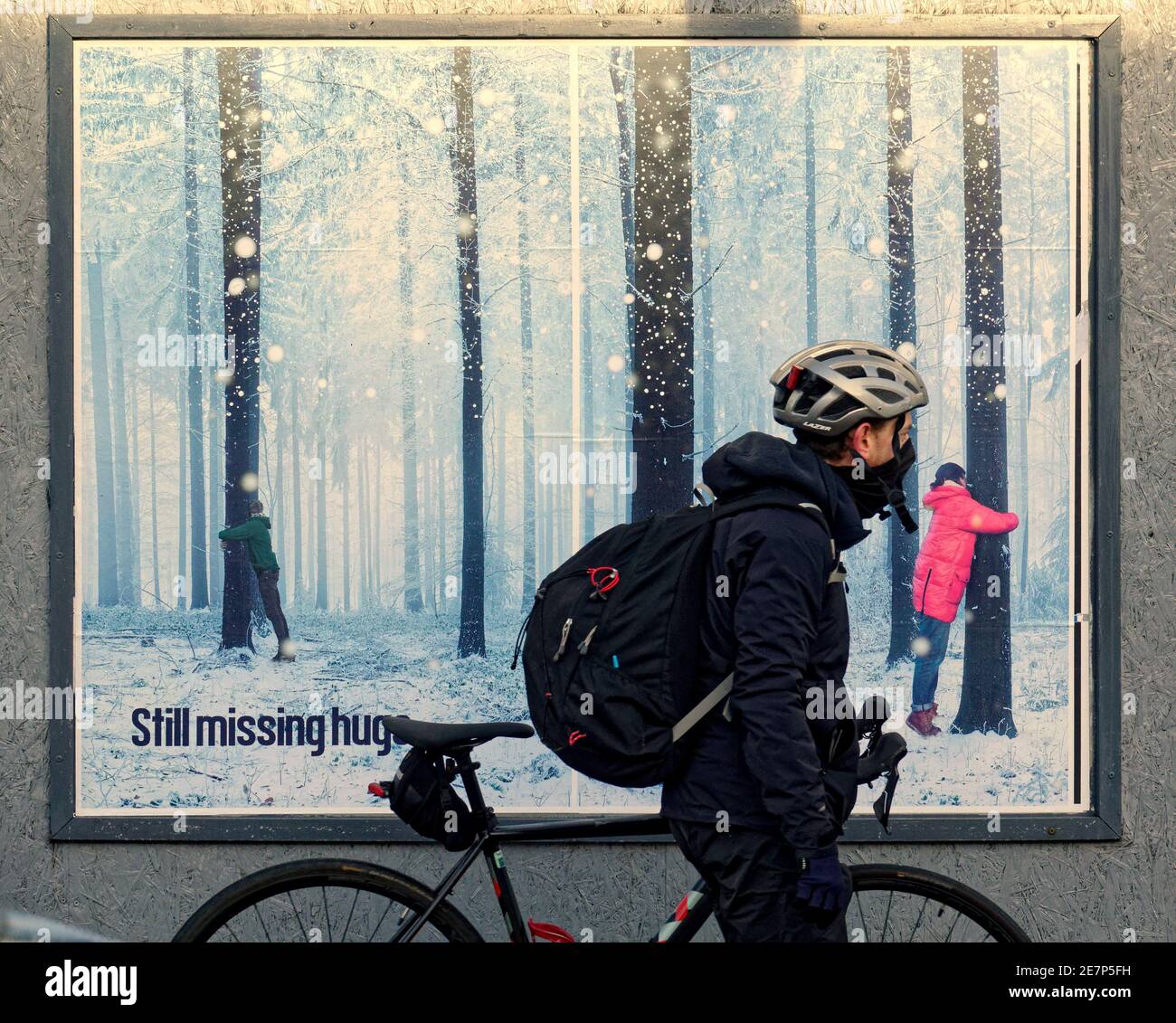 Glasgow, Scotland, UK.30th Gennaio, 2021, Lockdown Sabato ha visto la sincronicità o l'arte che rispecchia la vita. La miseria continua almeno la pioggia fermata come strade deserte nel centro città, le aree commerciali si affida in poster e wall art come un sostituto per la vita. Credit Gerard Ferry/Alamy Live News Foto Stock