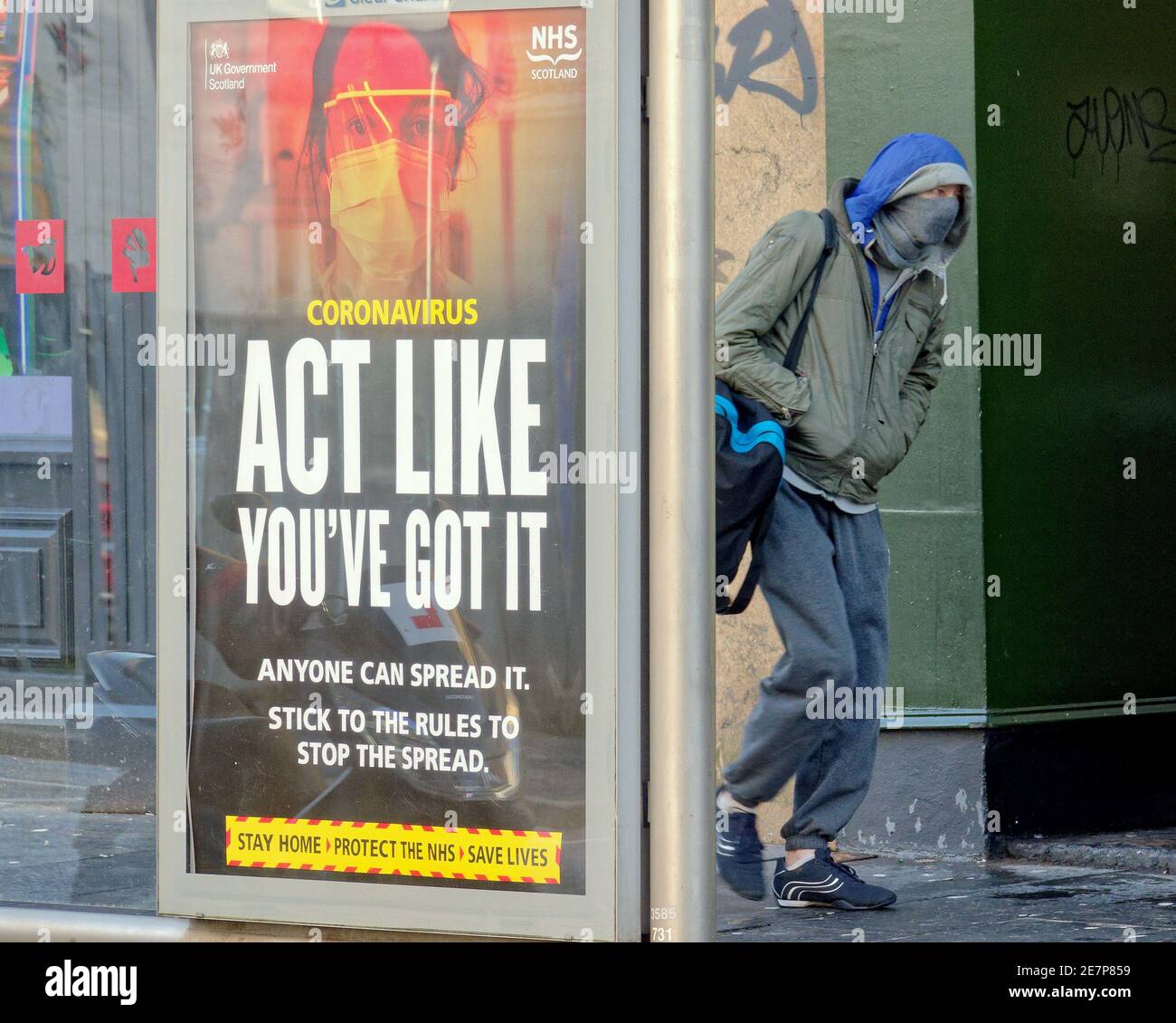 Glasgow, Scotland, UK.30th Gennaio, 2021, Lockdown Sabato ha visto la sincronicità o l'arte che rispecchia la vita. La miseria continua almeno la pioggia fermata come strade deserte nel centro città, le aree commerciali si affida in poster e wall art come un sostituto per la vita. Credit Gerard Ferry/Alamy Live News Foto Stock