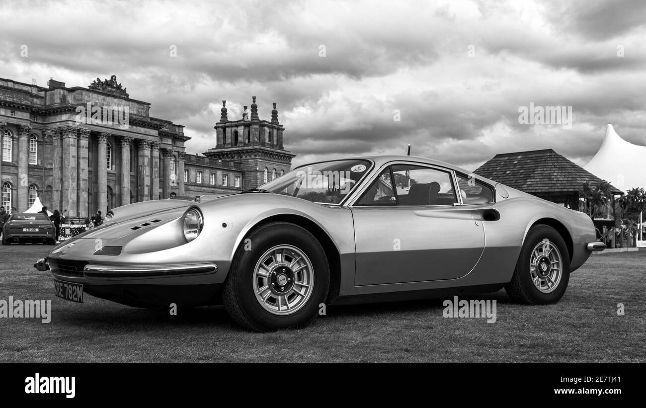 1974 Ferrari Dino 246 GTS 'Spyder' in mostra al Concours D’Elegance si è tenuto a Blenheim Palace il 26 settembre 2020 Foto Stock